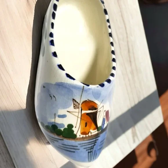 Rare Delft Colorful Clog #102 Hand Painted Holland Scene/Signed Ceramic Shoe - Picture 10 of 10
